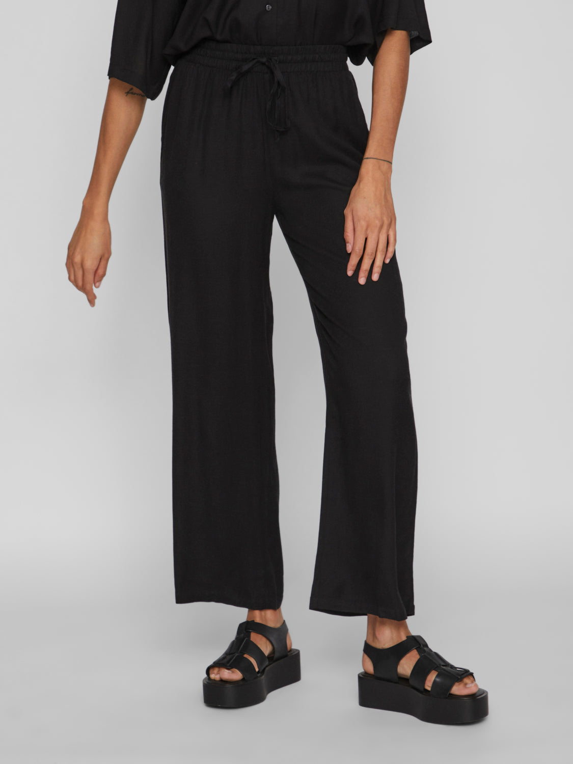VIPRICIL Pants - Black